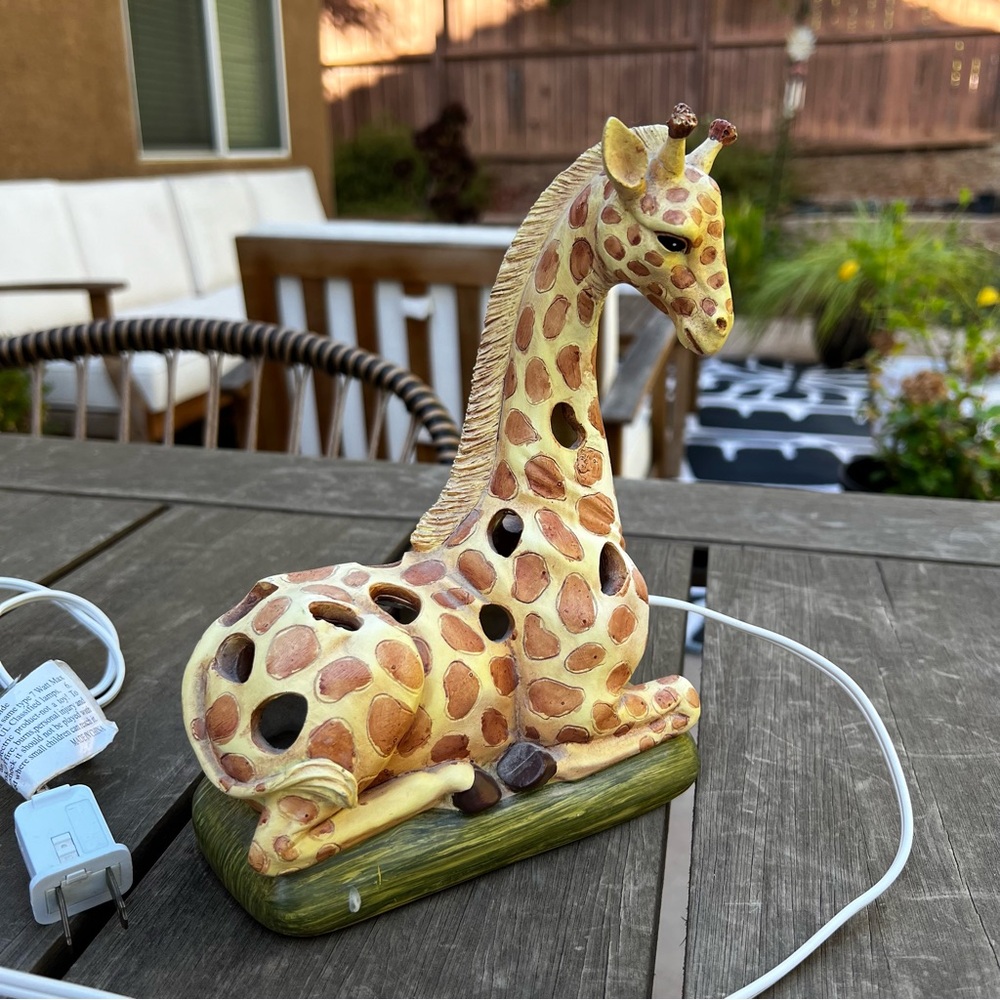 Vintage Ceramic Giraffe Small Table or Desk Lamp Safari Desk Table Night Light